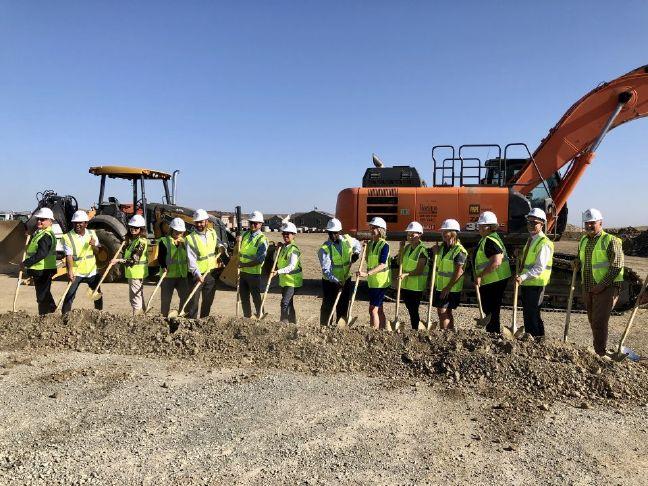 Image for display with article titled Folsom Cordova Unified Breaks Ground on New School