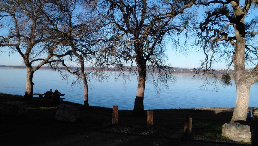 Image for display with article titled Folsom Lake Water Level at 112% of Normal